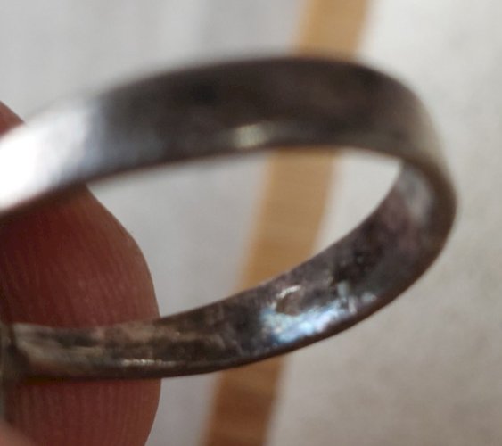 Ancienne bague décor corail, en argent ^