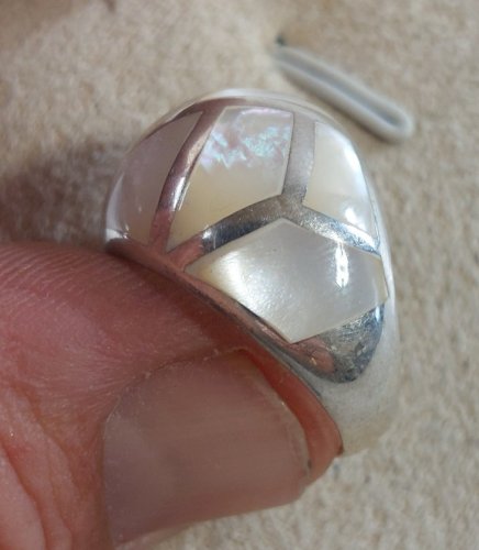 Ancienne bague, nacre et argent massif