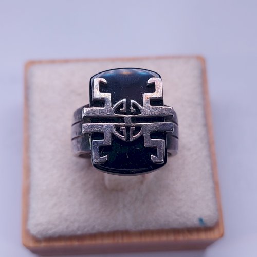 Ancienne bague, onyx et argent massif