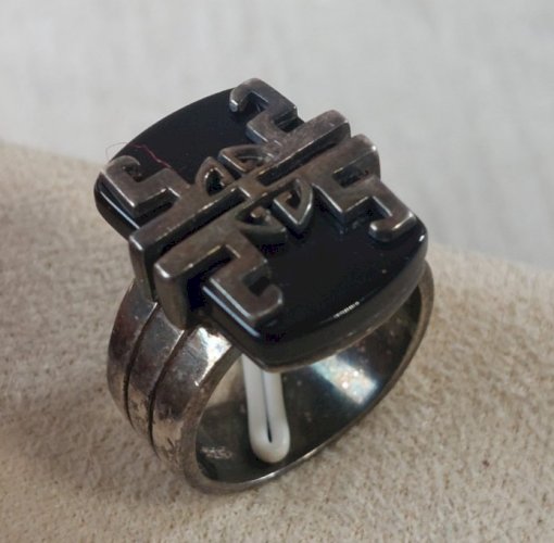 Ancienne bague, onyx et argent massif