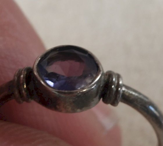Ancienne bague, pierre bleue, en métal argenté