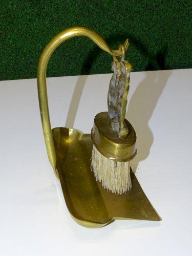 -ANCIENNE BALAYETTE de TABLE en LAITON SEALYHAMS avec 2 CHIENS déco Table   D