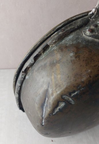 Ancienne bassinoire avec couvercle / chauffe lit, en laiton ajouré, décor panier