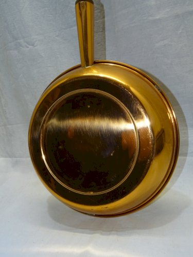 -ANCIENNE BASSINOIRE DECORATIVE EN CUIVRE UN SANGLIER AU CENTRE XXe déco   D