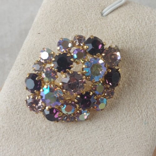 Ancienne belle broche, décor strass, en métal doré, vintage