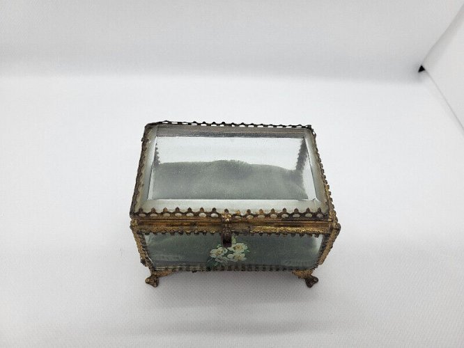 ANCIENNE BOITE A BIJOUX EN VERRE BISEAUTE
