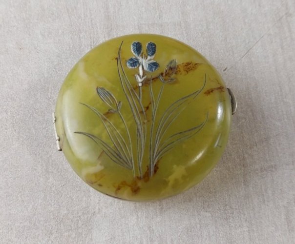 Ancienne boîte à bijoux / pilule / poudrier, en bakélite, décor fleurs