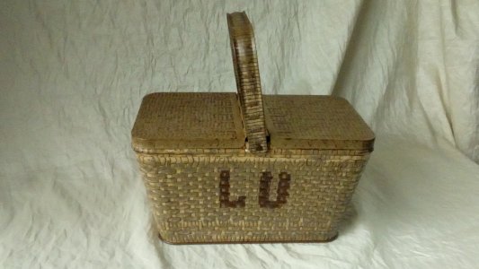 ANCIENNE BOITE A BISCUIT LU PANIER EN TOLE LEFEVRE-UTILE PETIT ÉCOLIER 1920*