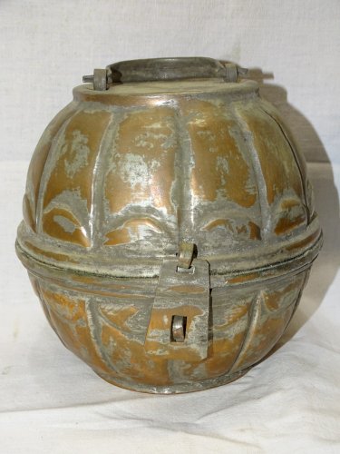 -ANCIENNE BOITE A CHAPATIS ORIENTALE BOITE  A REPAS EN CUIVRE ETAME    D