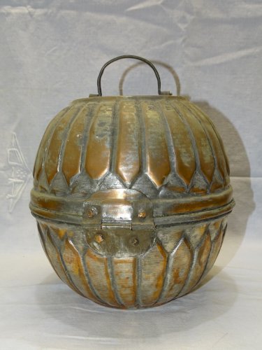 -ANCIENNE BOITE A CHAPATIS ORIENTALE BOITE  A REPAS EN CUIVRE ETAME    D