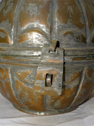 -ANCIENNE BOITE A CHAPATIS ORIENTALE BOITE  A REPAS EN CUIVRE ETAME    D