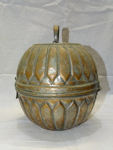 -ANCIENNE BOITE A CHAPATIS ORIENTALE BOITE  A REPAS EN CUIVRE ETAME    D