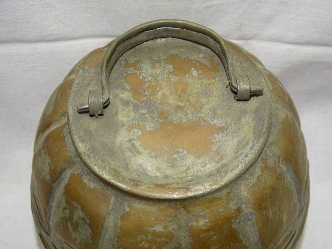 -ANCIENNE BOITE A CHAPATIS ORIENTALE BOITE  A REPAS EN CUIVRE ETAME    D