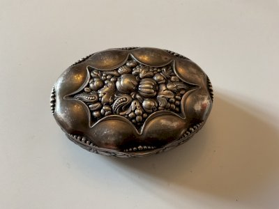 Antique silver-plated pill or snuff box in Art Nouveau style.