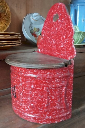 Ancienne Boite à Sel Tole Émaillée Rouge blanc Cuisine Ancienne Vintage