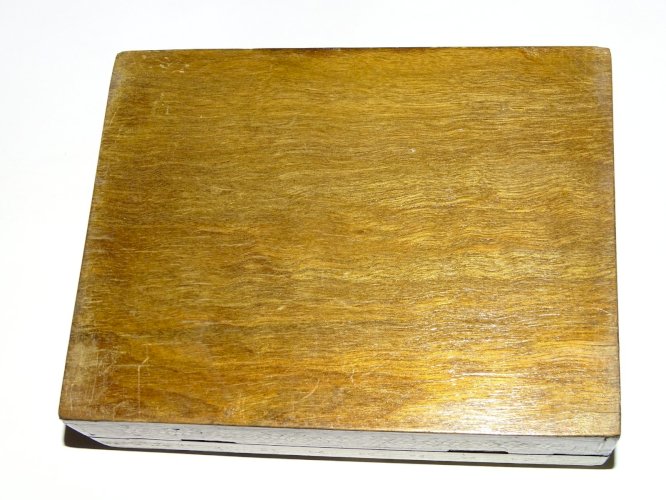 -ANCIENNE BOITE BOIS AFRIQUE DU NORD AVEC INCRUSTATIONS SCENE CHAMEAU & BERGER D