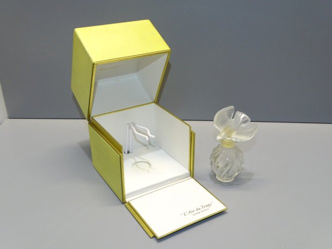 -ANCIENNE BOITE COFFRET ANGLAIS NINA RICCI L'AIR DU TEMPS FLACON LALIQUE VIDE  D