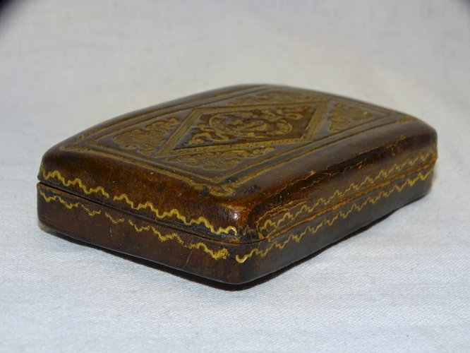 -ANCIENNE BOITE CUIR GAUFRE TABATIERE HOTEL BAGLIONI FLORENCE COLLECTION     D