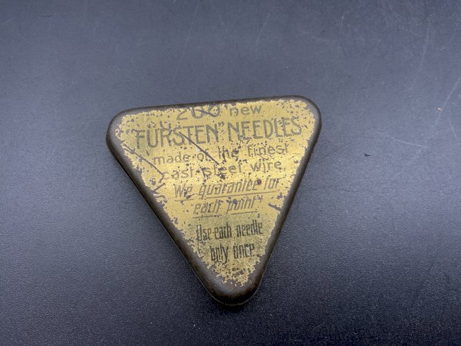 ANCIENNE BOITE D'AIGUILLES DE PHONOGRAPHE GRAMOPHONE