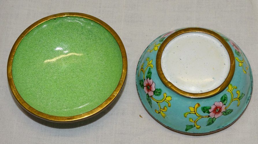 -ANCIENNE BOITE EMAIL Cloisonné CHINE CANTON FLEURS de CERISIER   D
