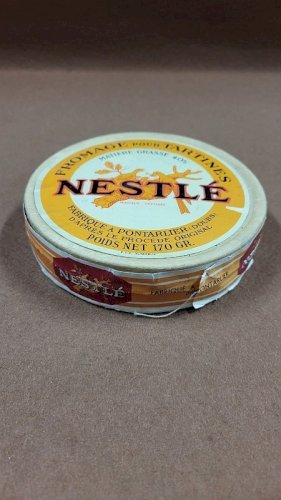 ANCIENNE BOITE FROMAGE POUR TARTINES NESTLE DE PRESENTATION FACTICE EN CARTON