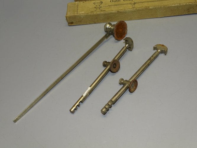 - ANCIENNE  BOITE OUTIL COUPE VERRE CIRCULAIRE V.D. RABOT SPECIAL OUTIL ANCIEN D