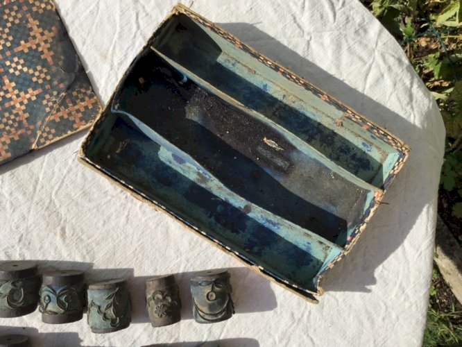 ANCIENNE BOITE OUVRAGE 12 TAMPONS ROULEAU FRISE DENTELLE + 1 support