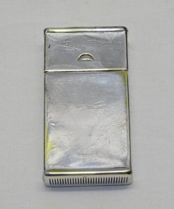 -ANCIENNE BOITE POUR LAMES DE RASOIR GILLETTE PYROGENE MET. ARGENTE COLLECTION D