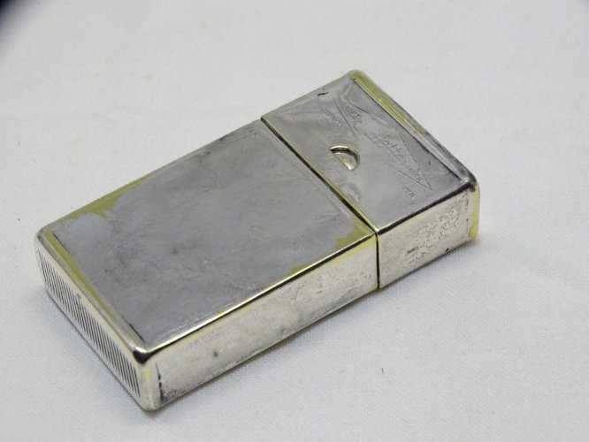 -ANCIENNE BOITE POUR LAMES DE RASOIR GILLETTE PYROGENE MET. ARGENTE COLLECTION D