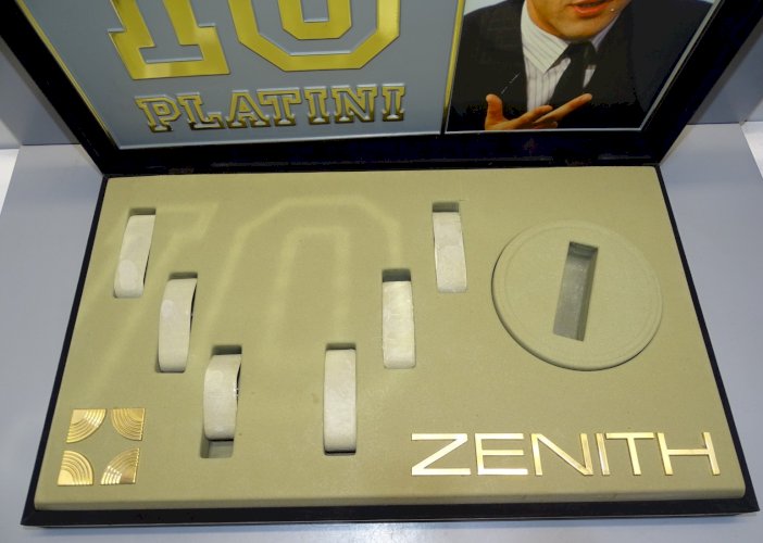 -ANCIENNE BOITE PRESENTOIR MONTRES ZENITH PLATINI 10 COLLECTION VINTAGE