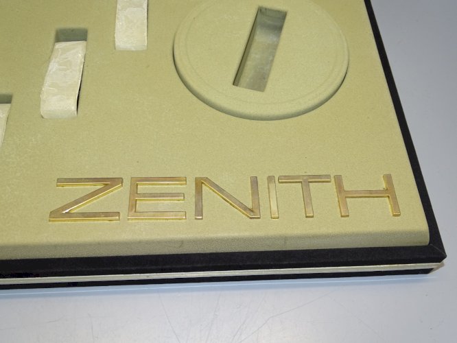 -ANCIENNE BOITE PRESENTOIR MONTRES ZENITH PLATINI 10 COLLECTION VINTAGE