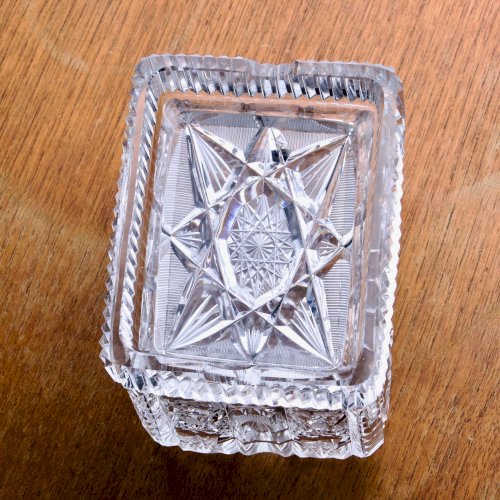 Ancienne boîte tabatière en cristal du XIXe