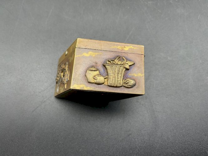 ancienne boîte tabatiere snuff box XIXeme JAPON BRONZE MEIJI 1880