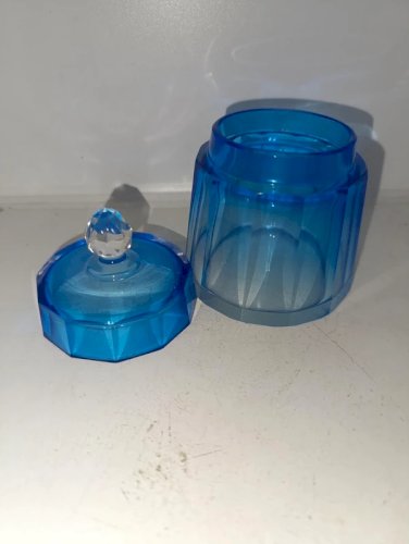 ancienne bonbonniere en verre bleu degrade en bon etat
