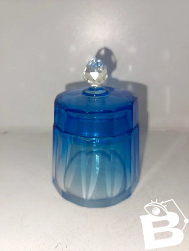 ancienne bonbonniere en verre bleu degrade en bon etat