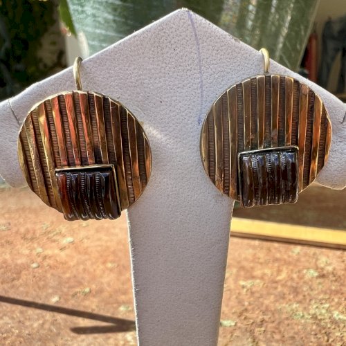 Ancienne boucles d’oreilles col-de-cygne vers 1925 vintage design, géométrique