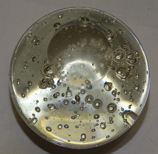 -  ANCIENNE BOULE de SULFURE PRESSE PAPIER VERRE INCOLORE  à BULLES     D