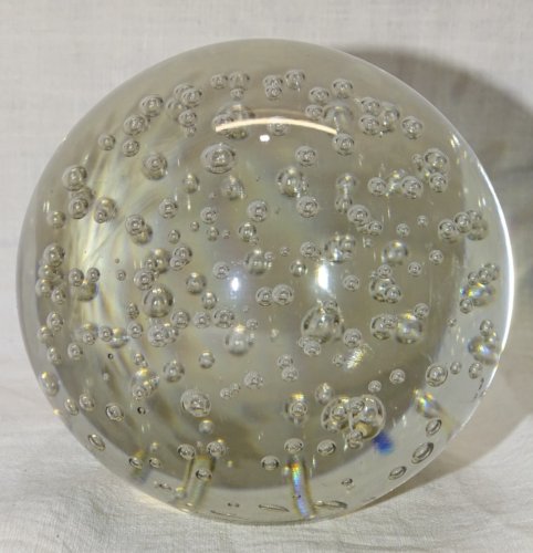 -  ANCIENNE BOULE de SULFURE PRESSE PAPIER VERRE INCOLORE  à BULLES     D