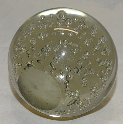 -  ANCIENNE BOULE de SULFURE PRESSE PAPIER VERRE INCOLORE  à BULLES     D