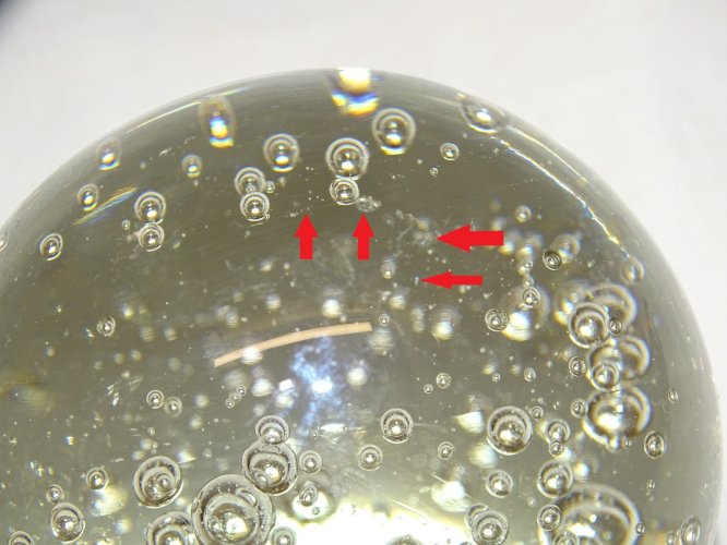 -  ANCIENNE BOULE de SULFURE PRESSE PAPIER VERRE INCOLORE  à BULLES     D