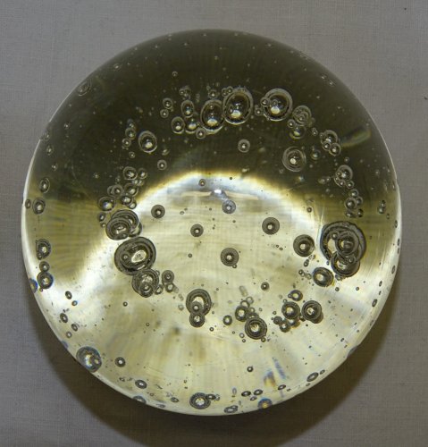 -  ANCIENNE BOULE de SULFURE PRESSE PAPIER VERRE INCOLORE  à BULLES     D