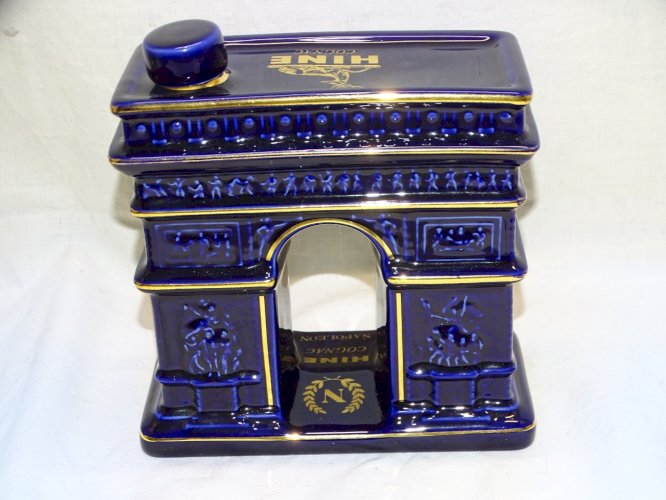 - ANCIENNE BOUTEILLE ARC DE TRIOMPHE COGNAC HINE PORCELAINE BERNARDAUD BLEU    D