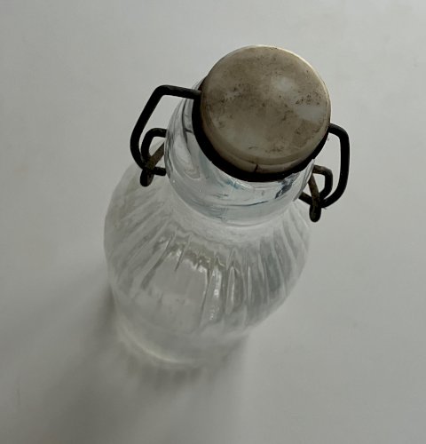 ancienne bouteille de lait en verre (reproduction datant des annees 1960/70)