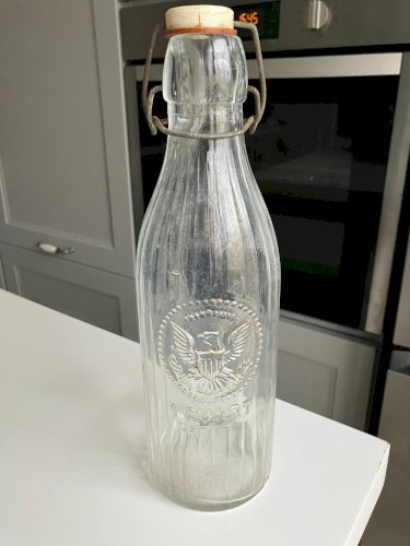 ancienne bouteille de lait en verre (reproduction datant des annees 1960/70)
