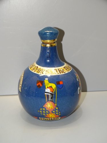 -ANCIENNE BOUTEILLE PORCELAINE THE BLACK PRINCE WHISKY SCOTCH BRITISH  D