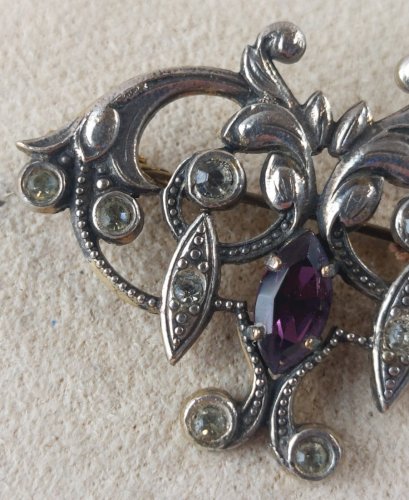 Ancienne broche, art nouveau, en argent / métal argenté