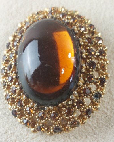 Ancienne broche, cabochon orange et strass, métal doré, vintage