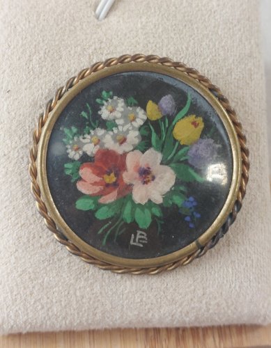 Ancienne broche, décor fleurs peintes mains