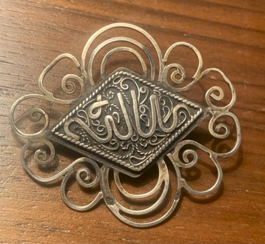 ancienne broche en filigrane d'argent calligraphie arabe poinçon crabe