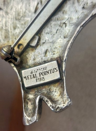Ancienne broche en métal argenté, oiseau, Metal Pointus Paris ^